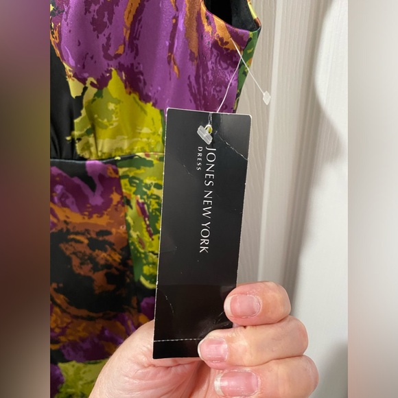 NWT women’s Jones New York dress, floral satin, size 10, pretty. Cocktail - Picture 4 of 13